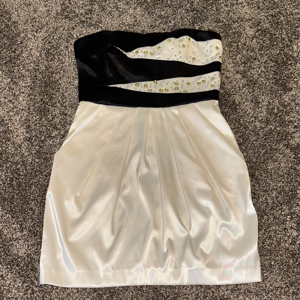 B Darlin Black and White Strapless Dress